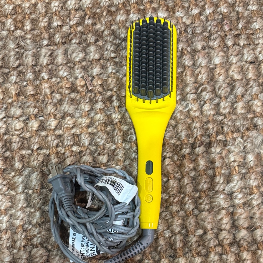Drybar The Brush Crush Heated Straightening Brush
